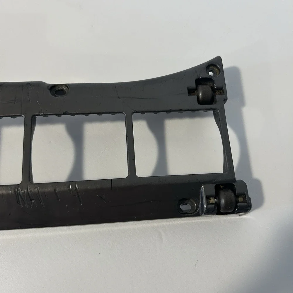 Dyson DC25 Vacuum Cleaner Head Base Plate Brush Bar Housing OEM 916184-01